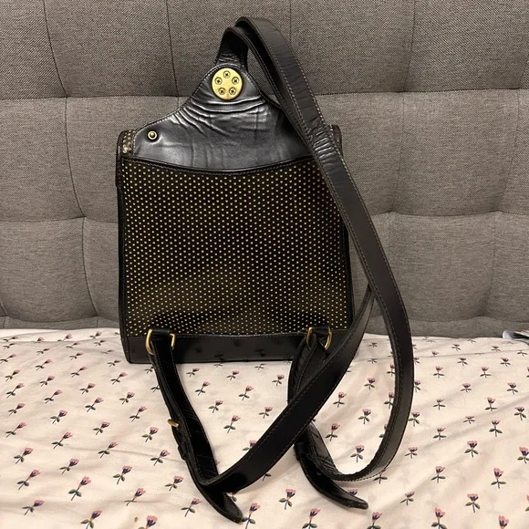 Vintage Y2K Dooney & Bourke Cabriolet black perforated leather backpack - Picture 2 of 10